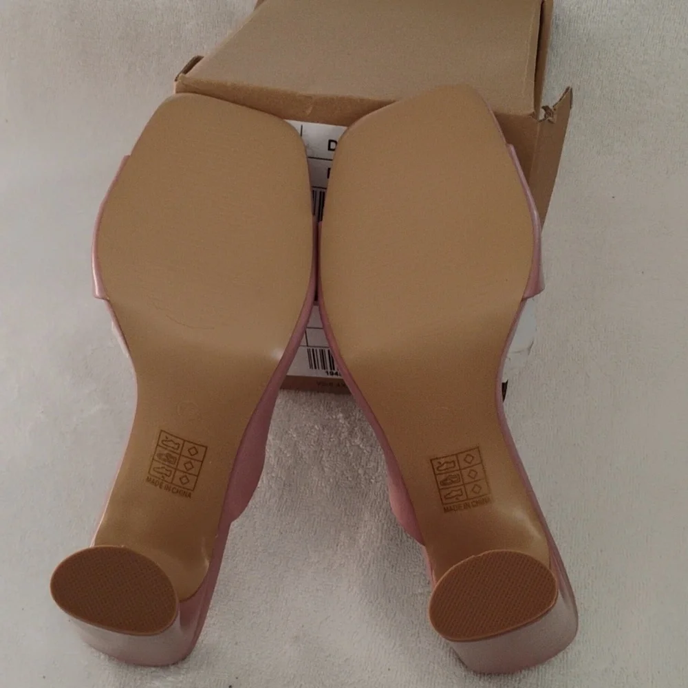 Journee Collection Dola Rose Open-Toe Slide Sandals - Rose - Picture 5 of 7